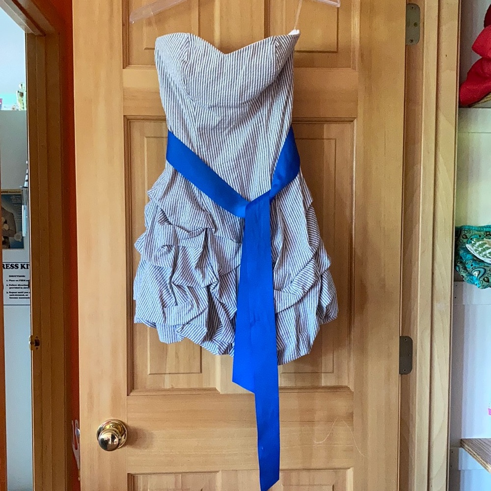 💙Ruby Rox Strapless Dress